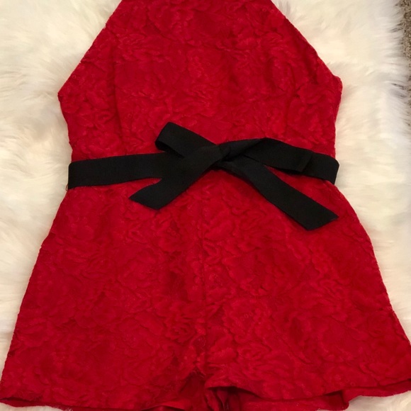 🎉🎉HP 9/3🎉🎉BB Dakota Red NEVE Lace Romper - Picture 4 of 8